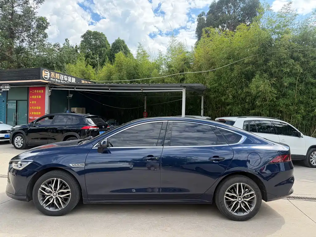 BYD Qin PLUS 2023 — фото 4
