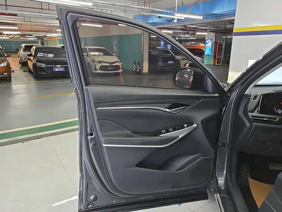 Changan CS75PLUS 2020 — фото 7