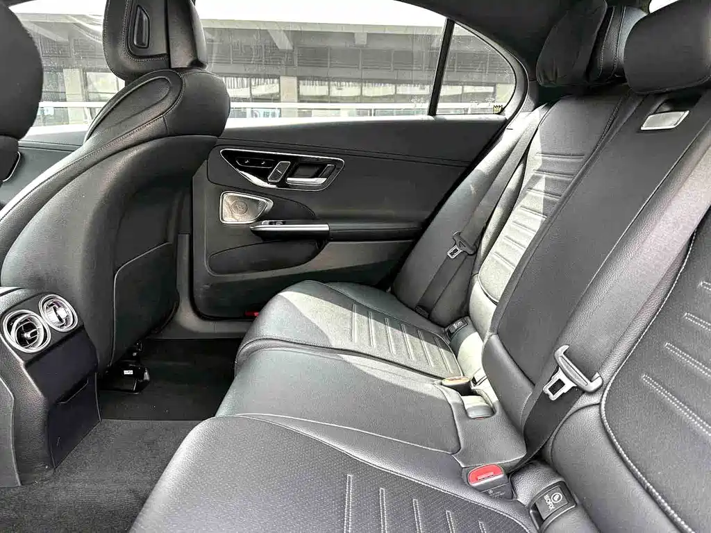 Mercedes-Benz C-Class 2022 — фото 10