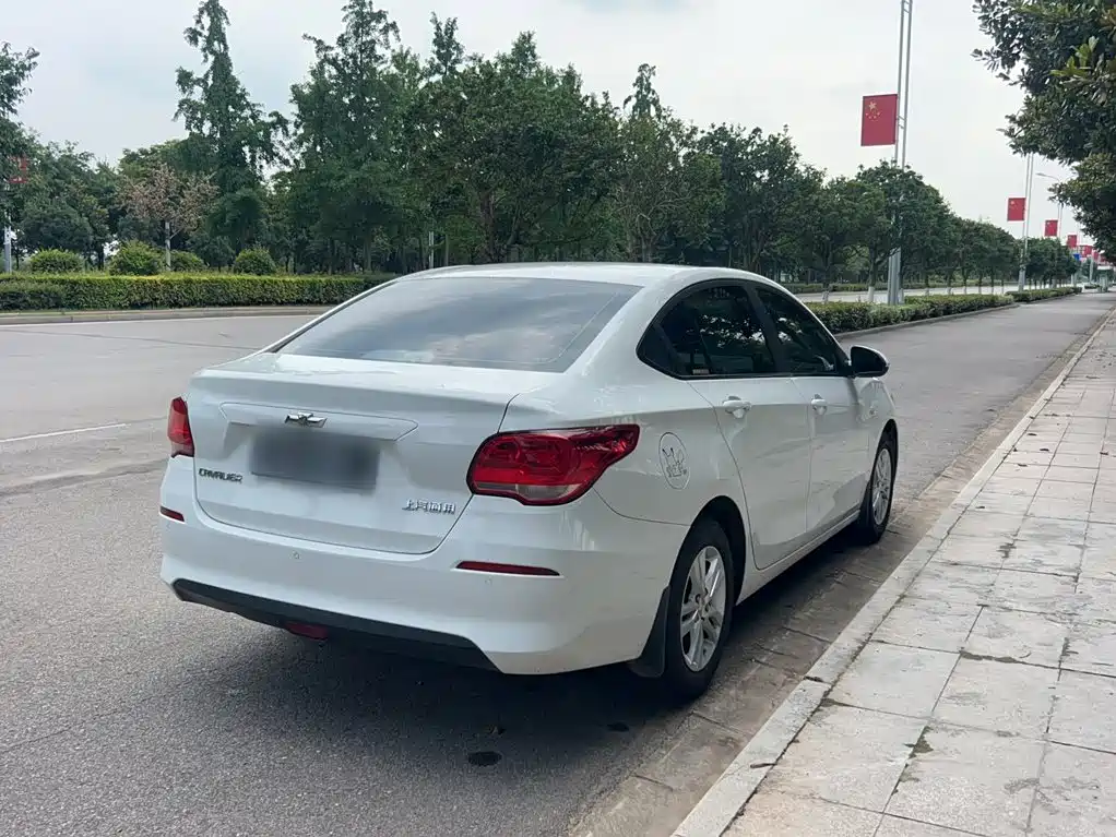 Chevrolet Cavalier 2017 — фото 12