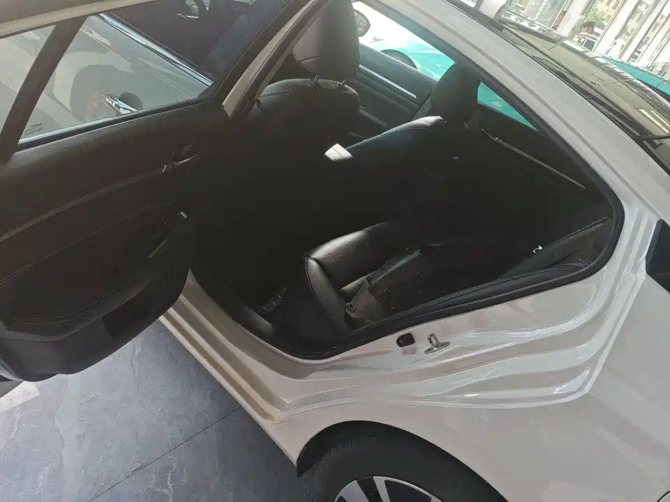 Nissan Teana 2021