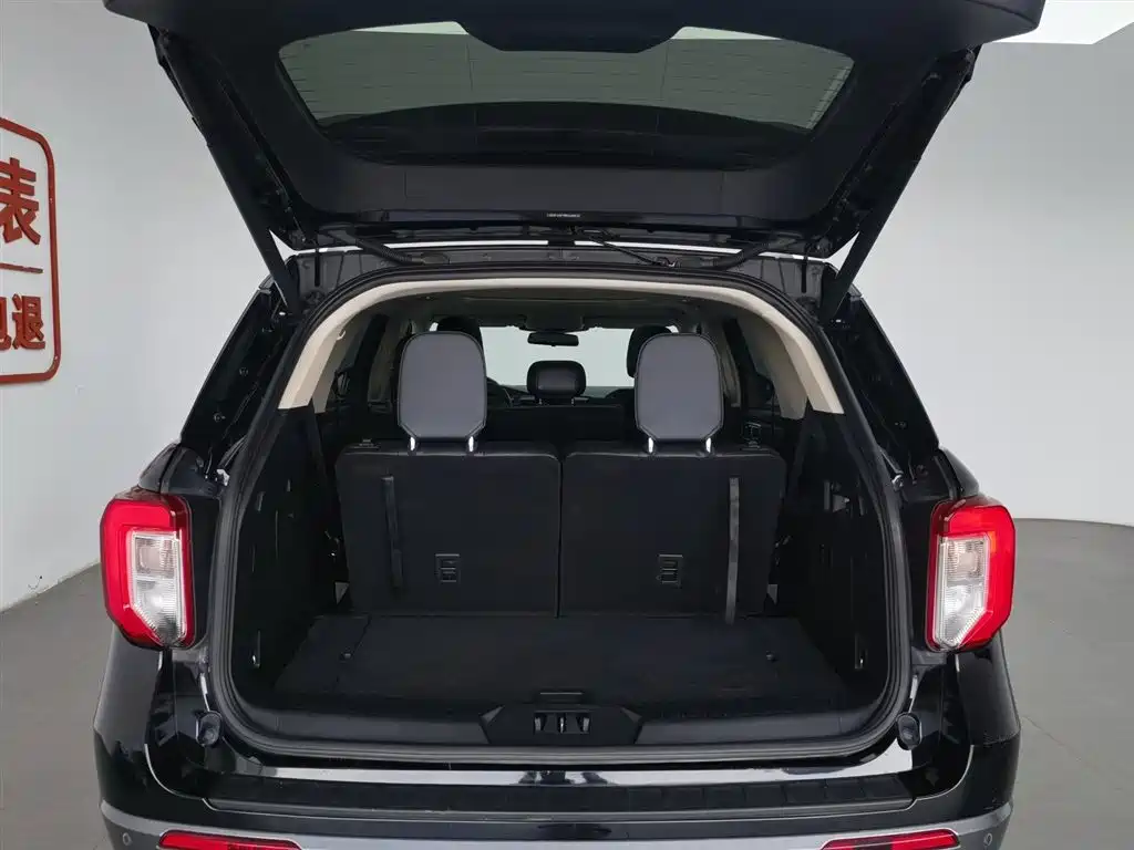 Ford Explorer 2022 — фото 16