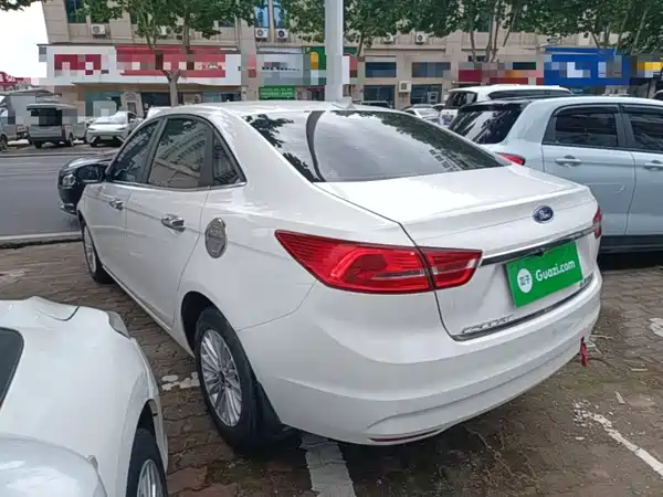 Ford Escort 2015