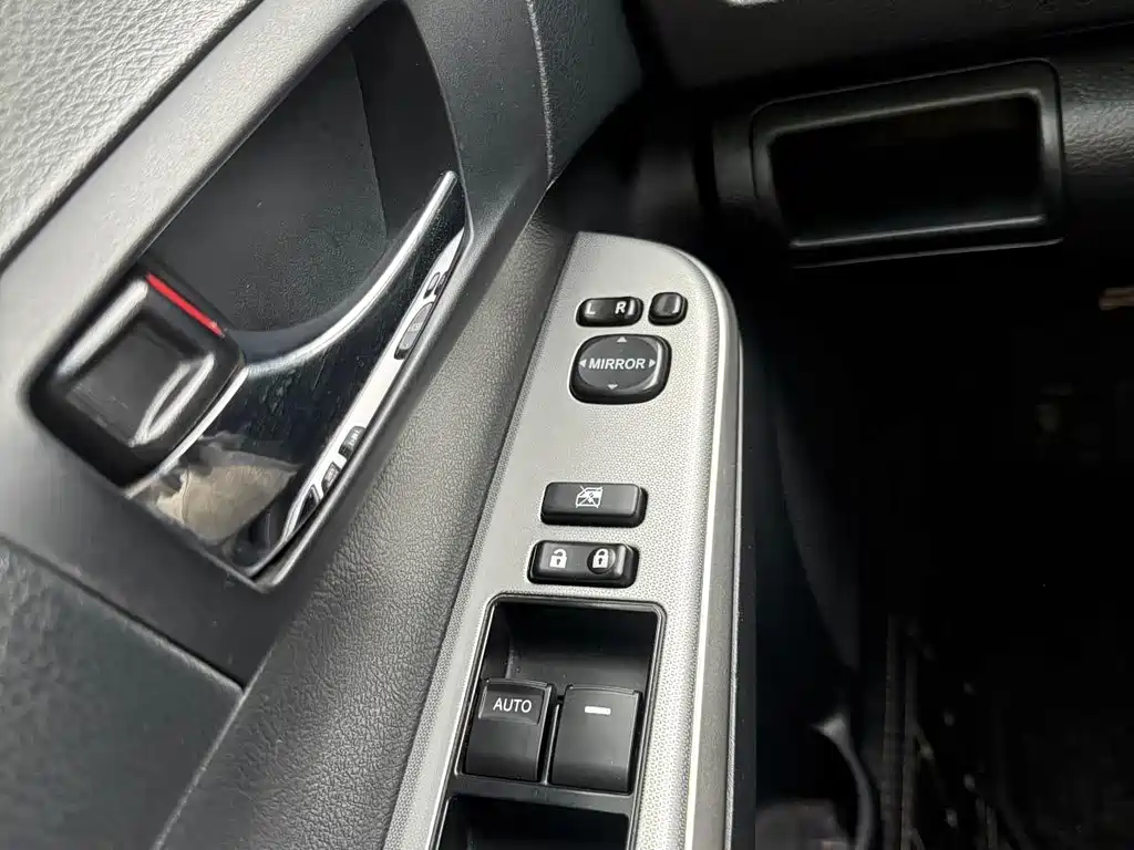 Toyota Camry 2014 — фото 14