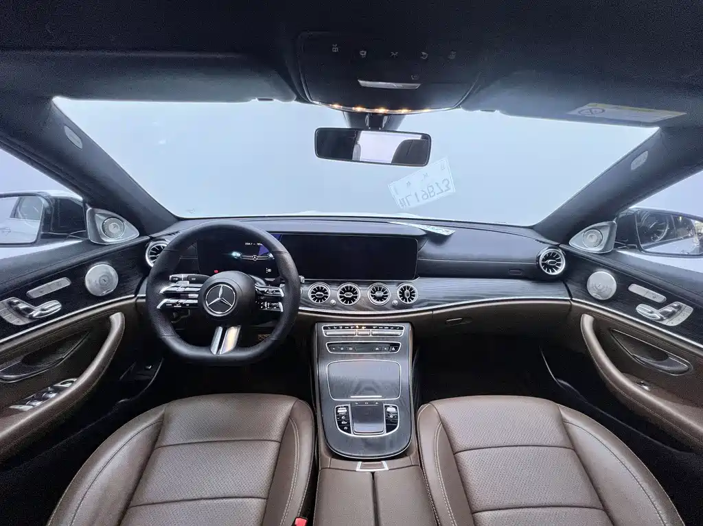 Mercedes-Benz E-Class 2021 — фото 13
