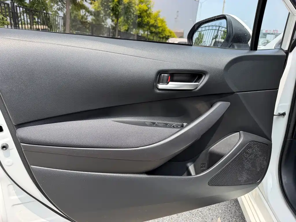 Toyota Corolla 2021 — фото 10