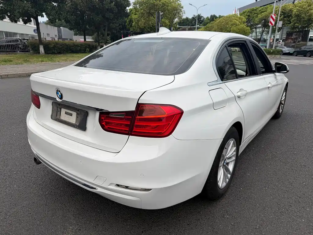 BMW 3 Series 2015 — фото 7