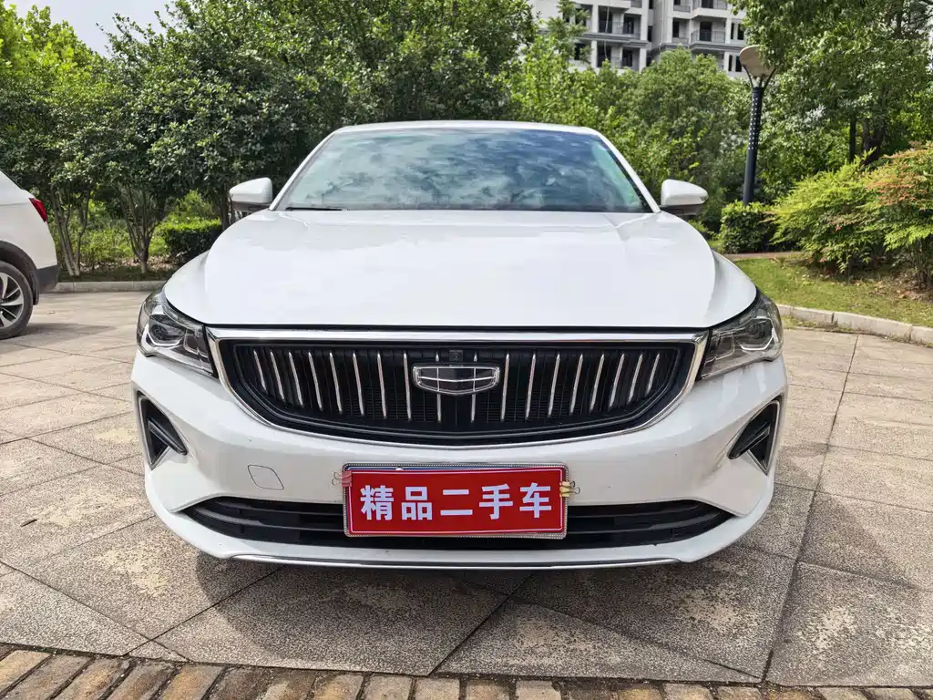 Geely Emgrand 2023
