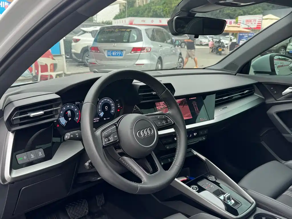 Audi A3 2022 — фото 18