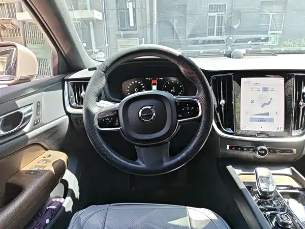 Volvo S60 2022