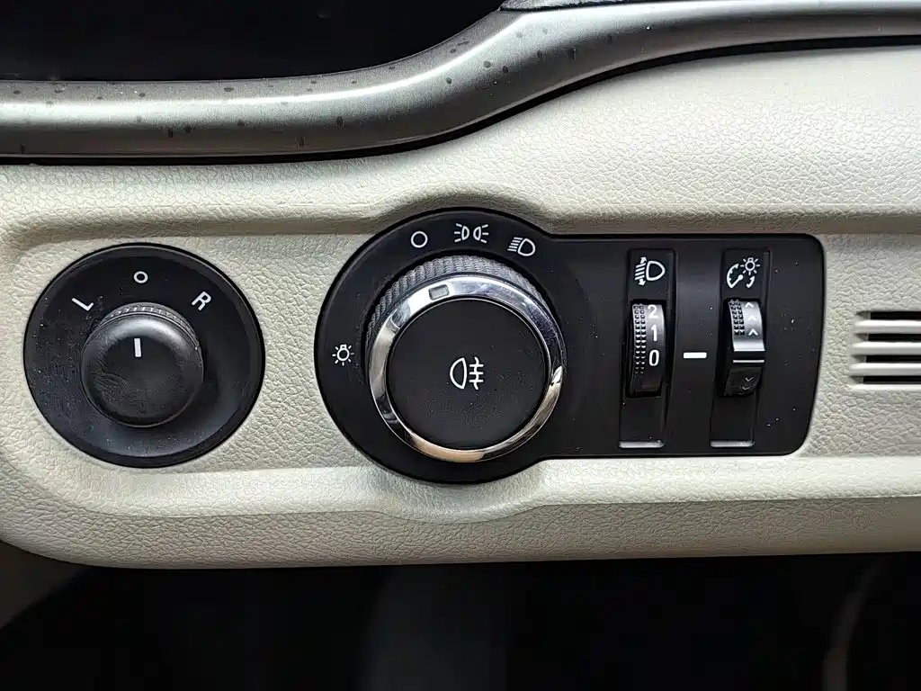 Buick Excelle GT 2017 — фото 21
