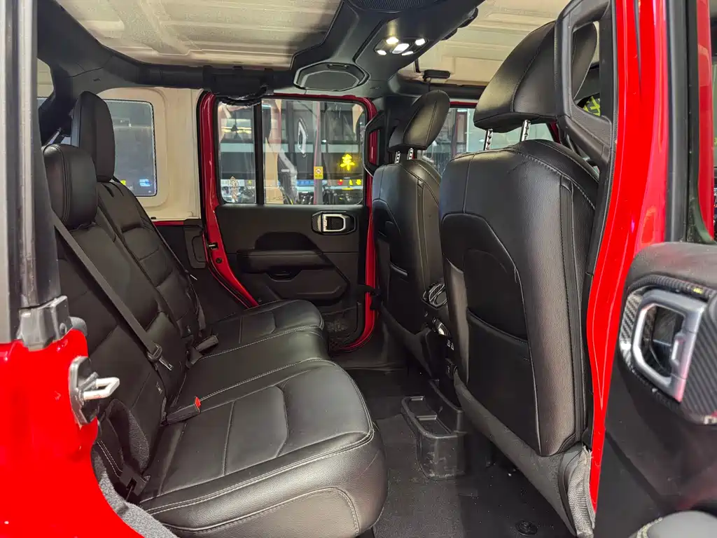 Jeep Wrangler 2020 — фото 15
