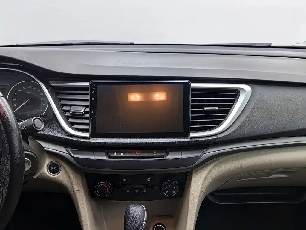 Buick Excelle GT 2017 — фото 12
