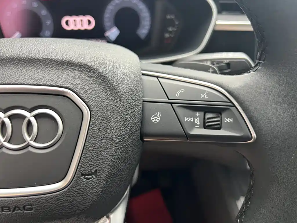 Audi Q3 2023 — фото 17
