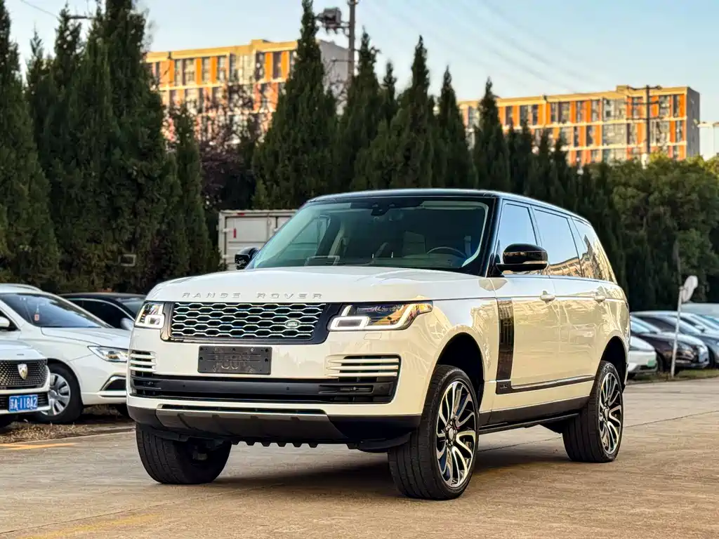 Land Rover Range Rover 2018 — фото 1