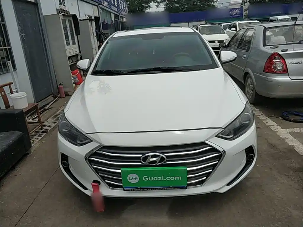 Hyundai Elantra 2019 — фото 3