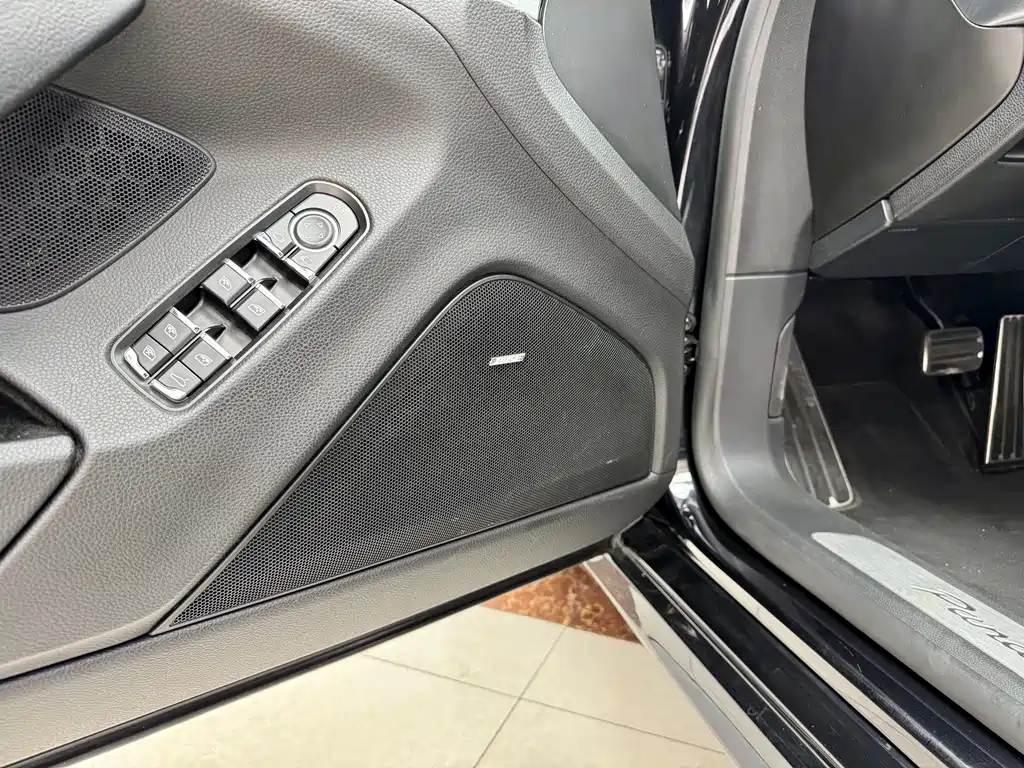 Porsche Panamera 2016 — фото 10