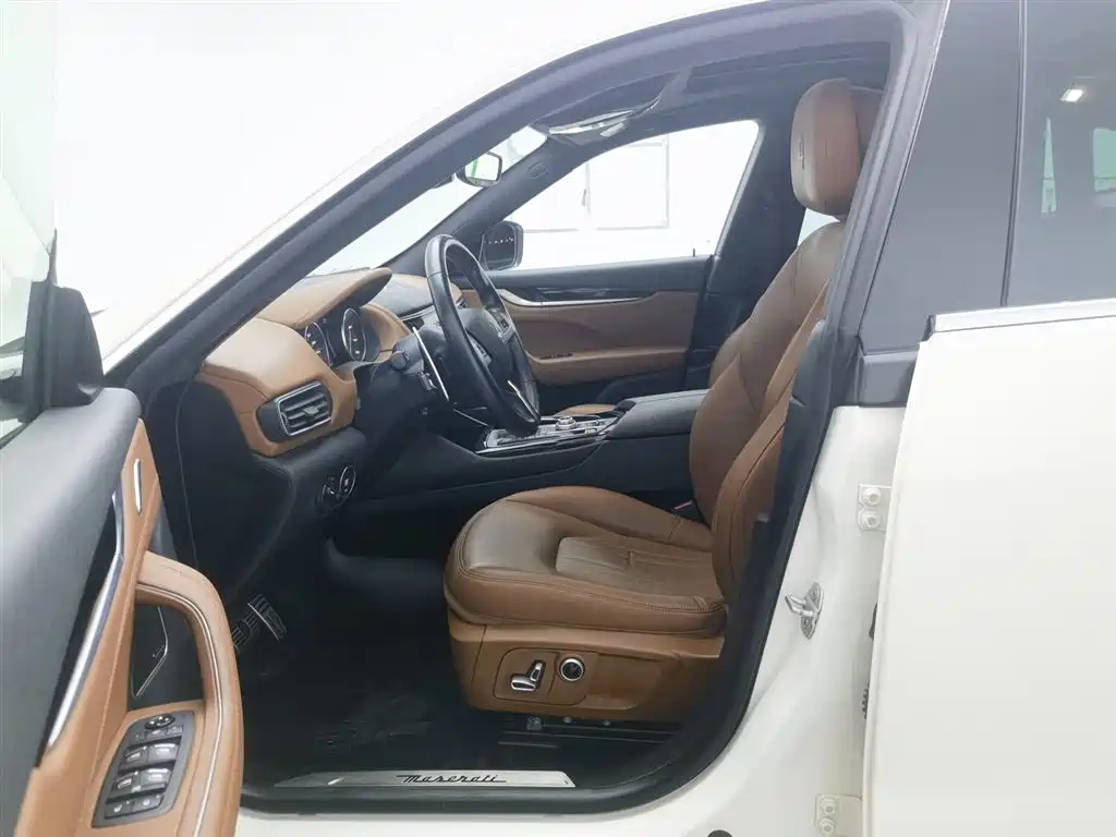 Maserati Levante 2022 — фото 10