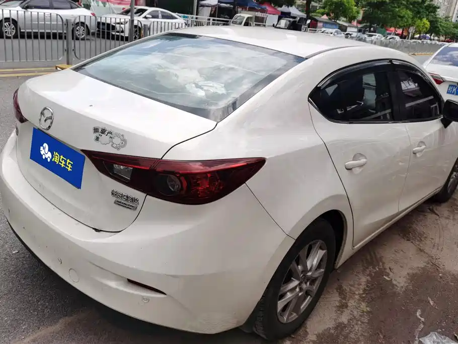 Mazda 3 Axela 2016 — фото 3