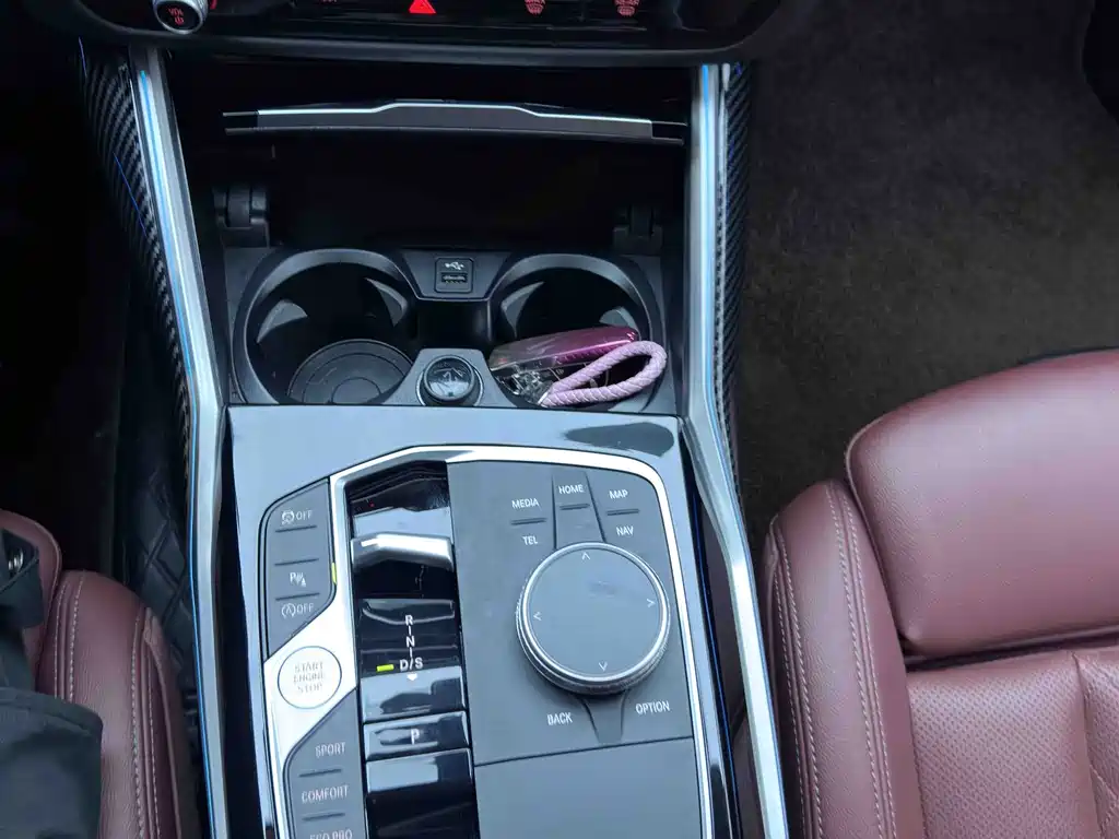 BMW 3 Series 2023 — фото 16