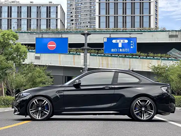 BMW M2 2019