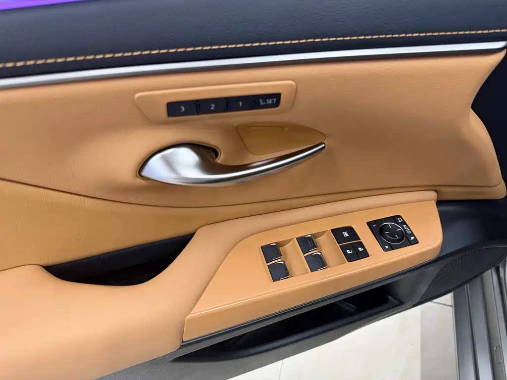 Lexus ES 2025 — фото 12