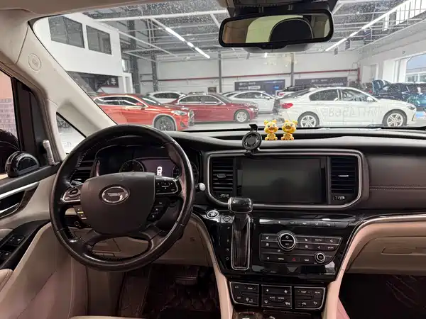 GAC Trumpchi M8 2018