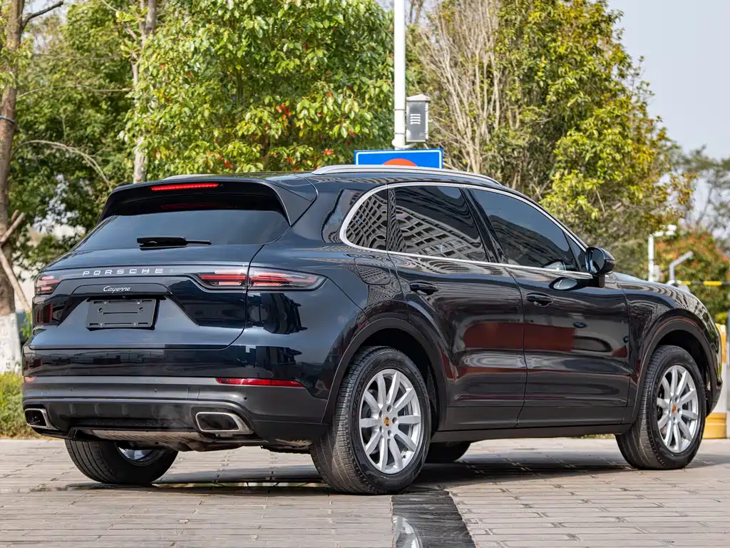 Porsche Cayenne 2018 — фото 3