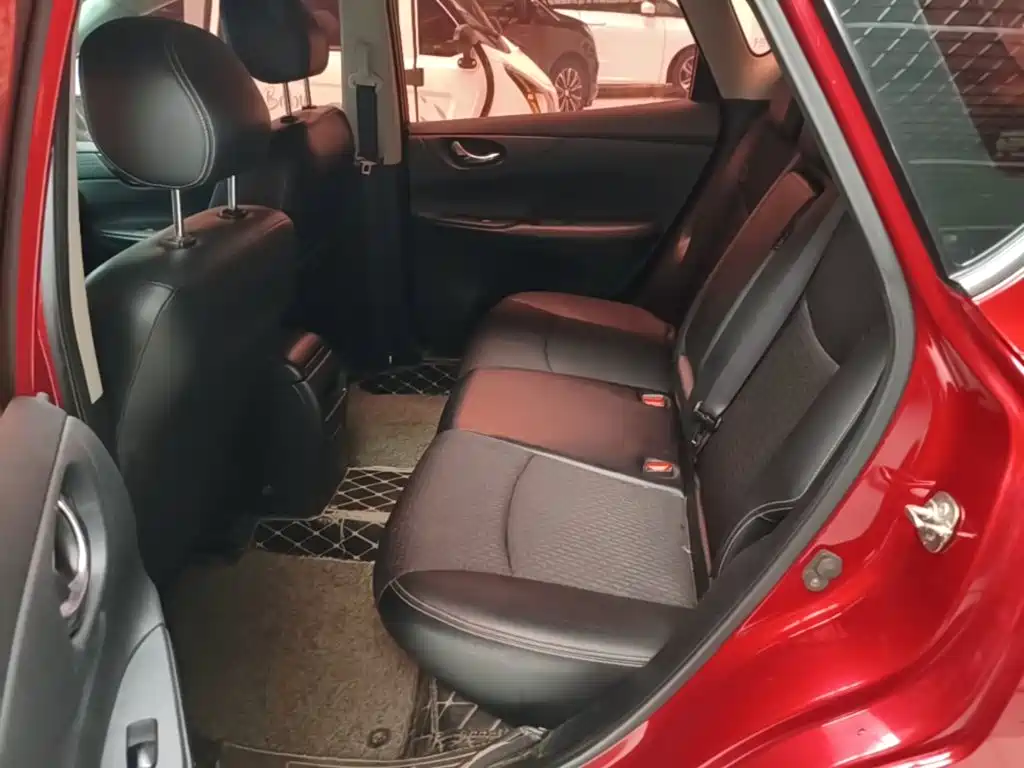 Nissan Tiida 2019 — фото 17