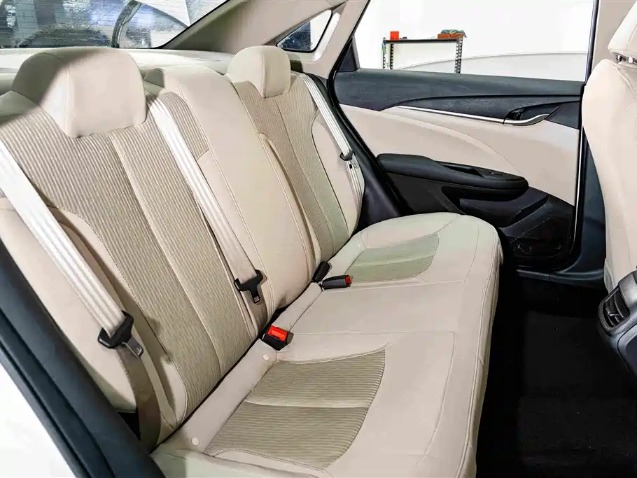 Buick Excelle 2017 — фото 21