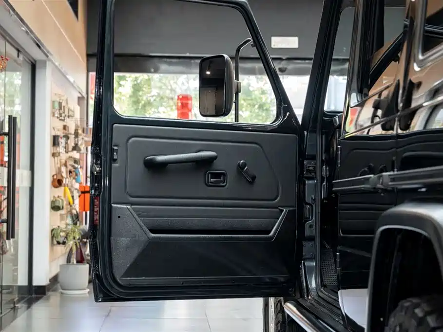 Mercedes-Benz G-Class 2012 — фото 12