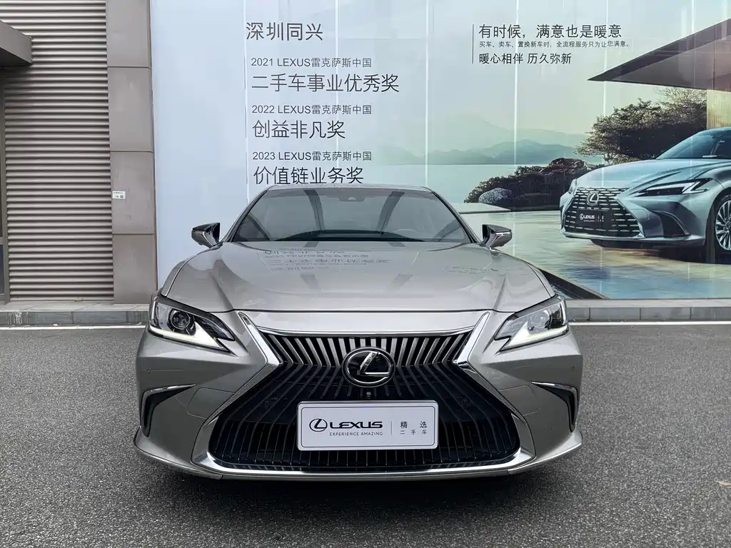 Lexus ES 2019 — фото 2