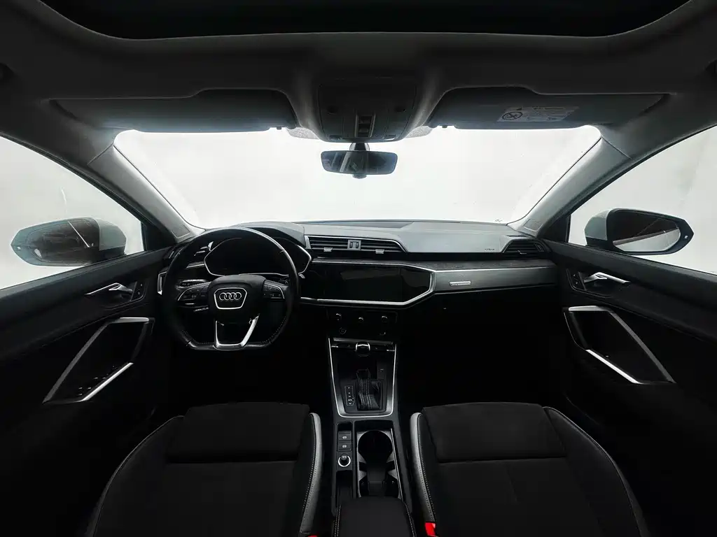Audi Q3 2021 — фото 24