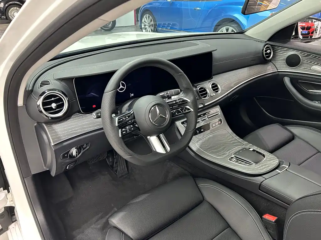 Mercedes-Benz E-Class 2022 — фото 7