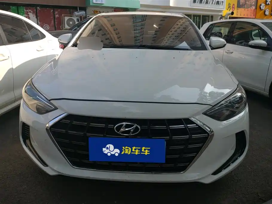 Hyundai Elantra 2020 — фото 2
