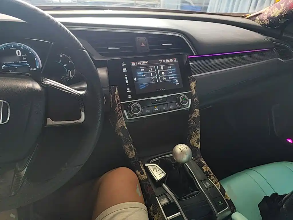 Honda Civic 2017 — фото 10