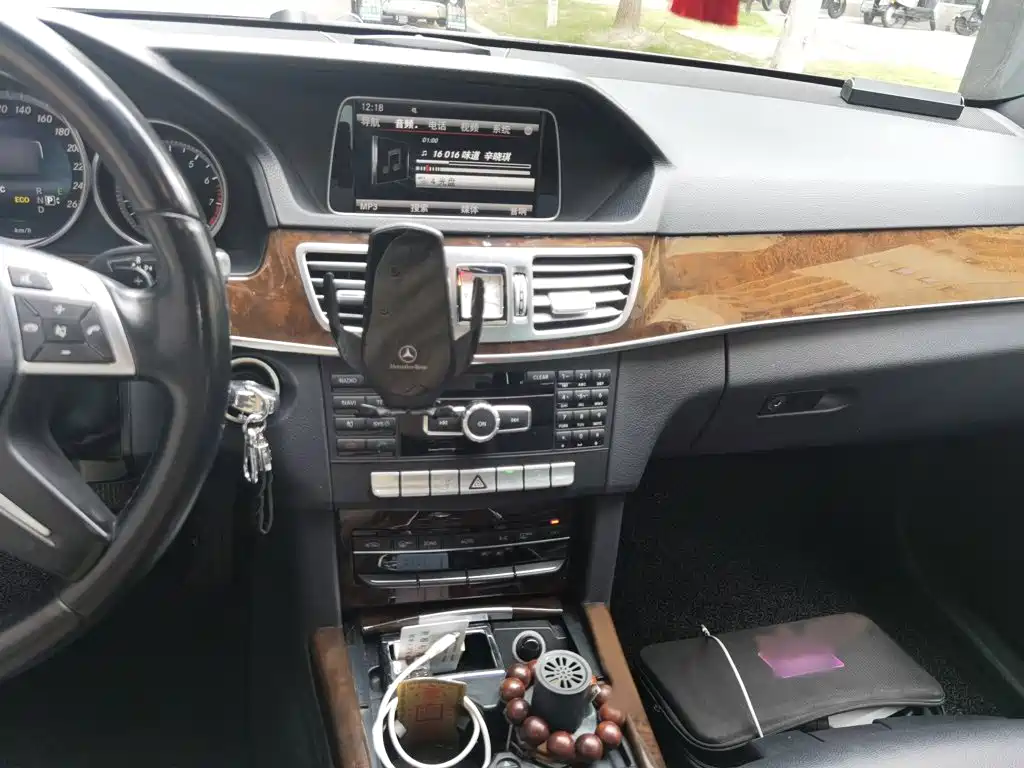 Mercedes-Benz E-Class 2015