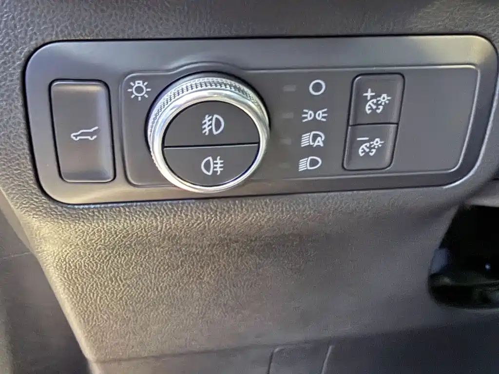 Ford Escape 2020 — фото 17