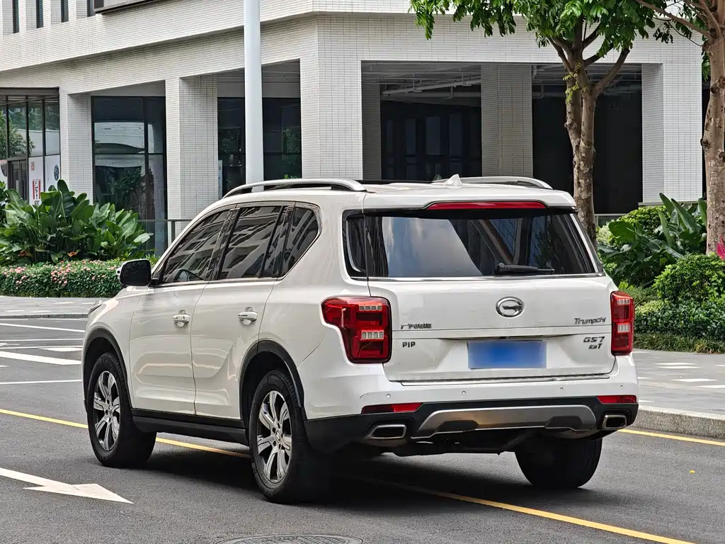 GAC Motor Trumpchi GS7 2018 — фото 11