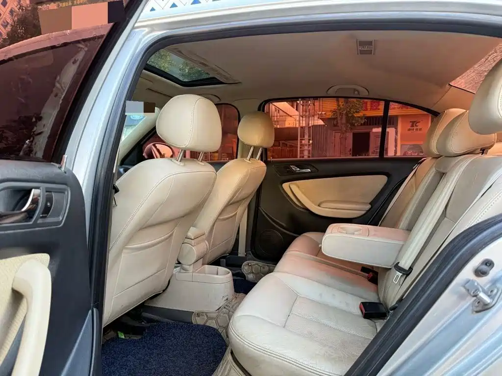 Volkswagen Lavida 2012