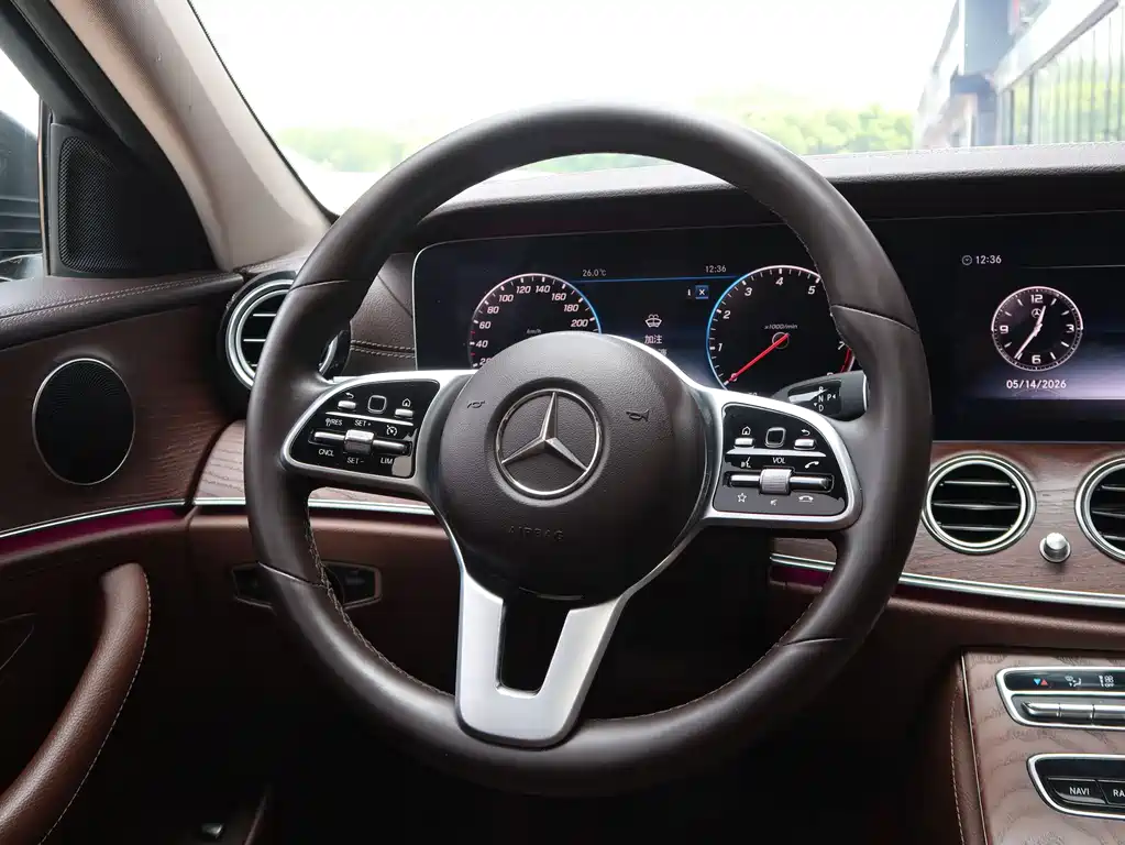 Mercedes-Benz E-Class 2020 — фото 9