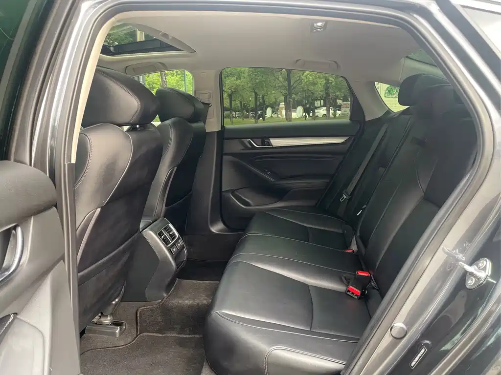 Honda Accord 2023 — фото 13