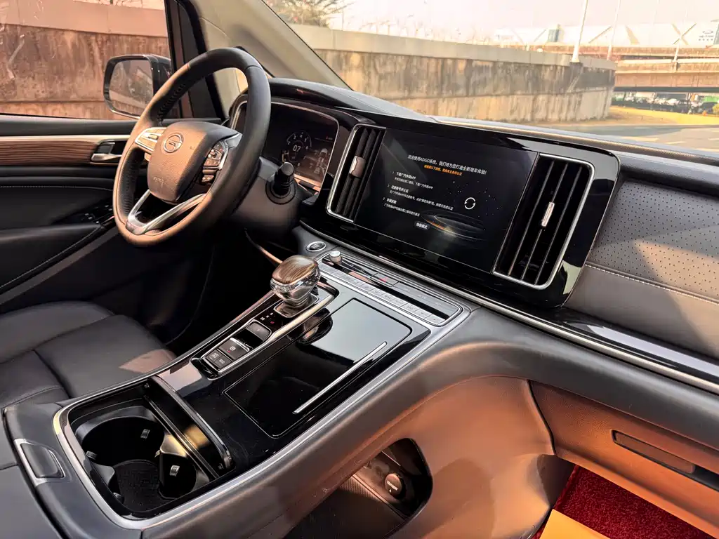 GAC Motor Trumpchi M8 2022 — фото 23