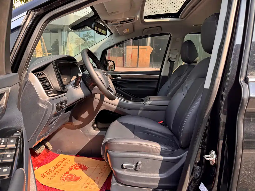 GAC Motor Trumpchi M8 2022 — фото 16