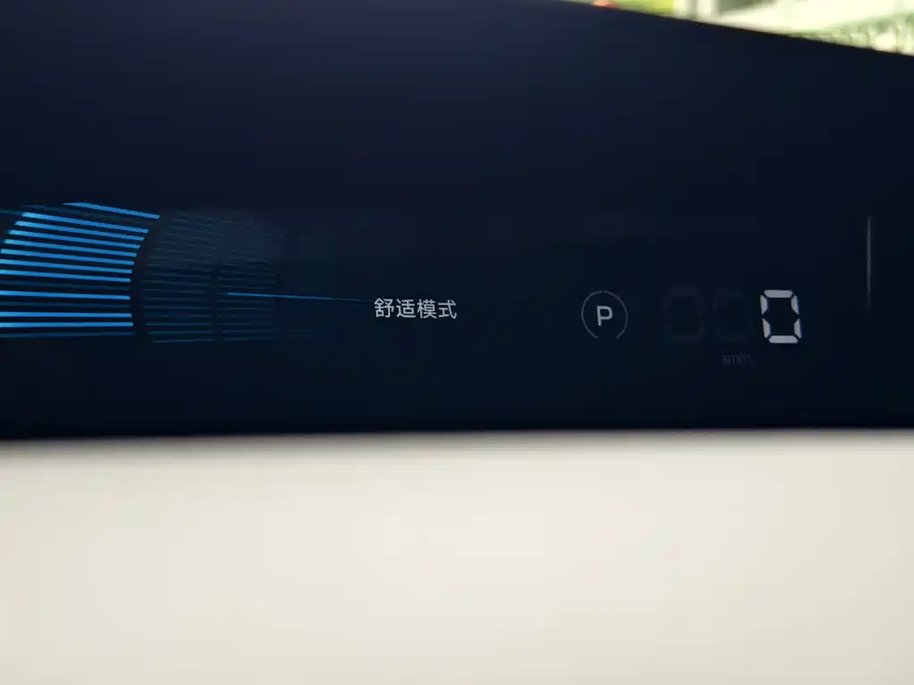 Xiaomi YU7 2026 — фото 10