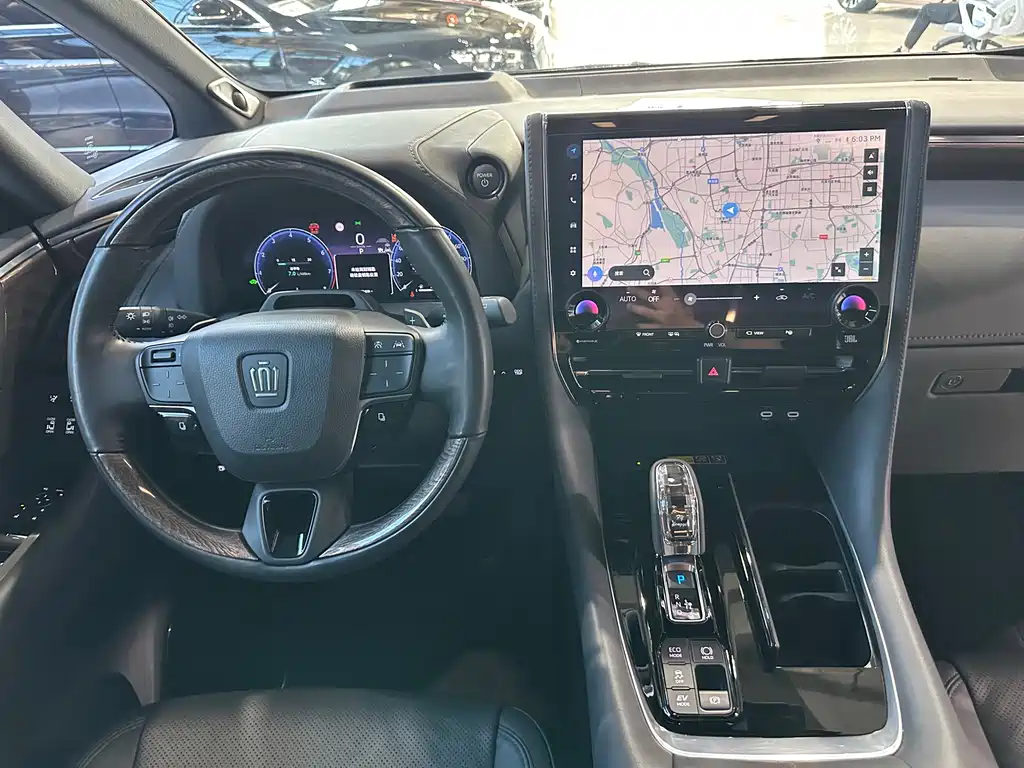 Toyota Vellfire 2024 — фото 18