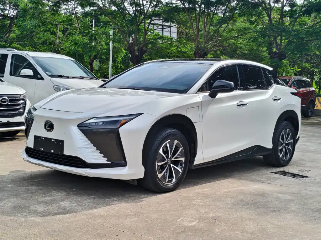Lexus RZ 2023