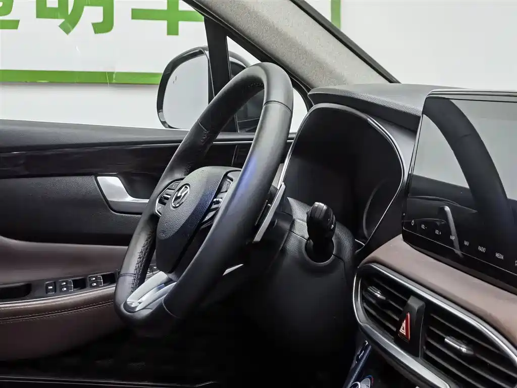 Hyundai Santa Fe 2019 — фото 22