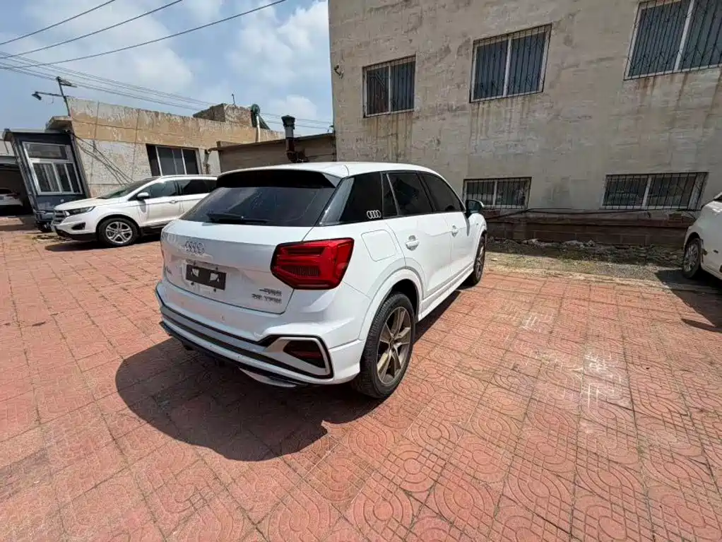 Audi Q2L 2022