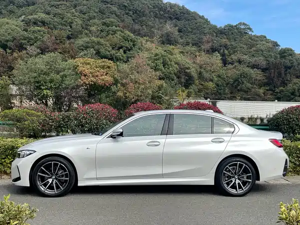 BMW 3 Series 2024